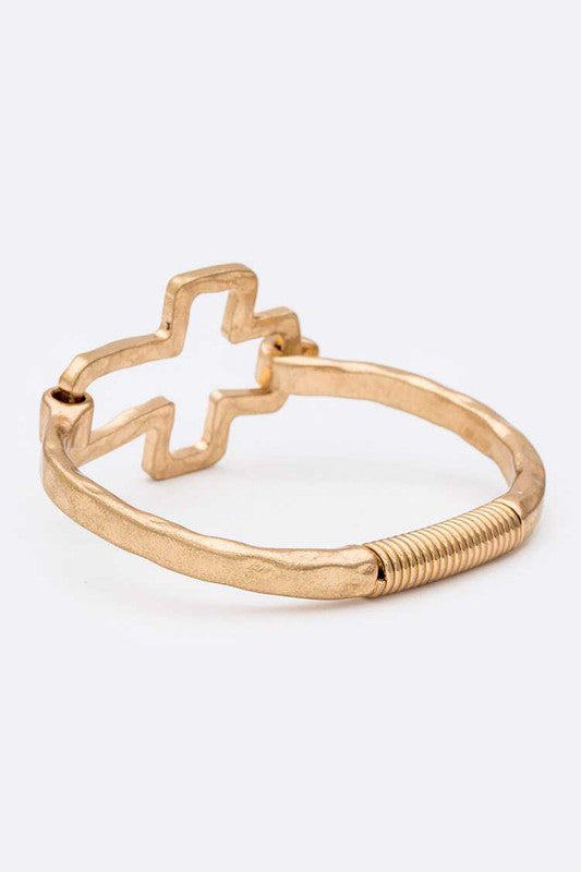 HAMMER CROSS SPRING BANGLE