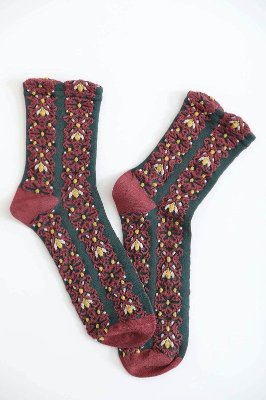 EMBROIDERED FLOWER SOCKS