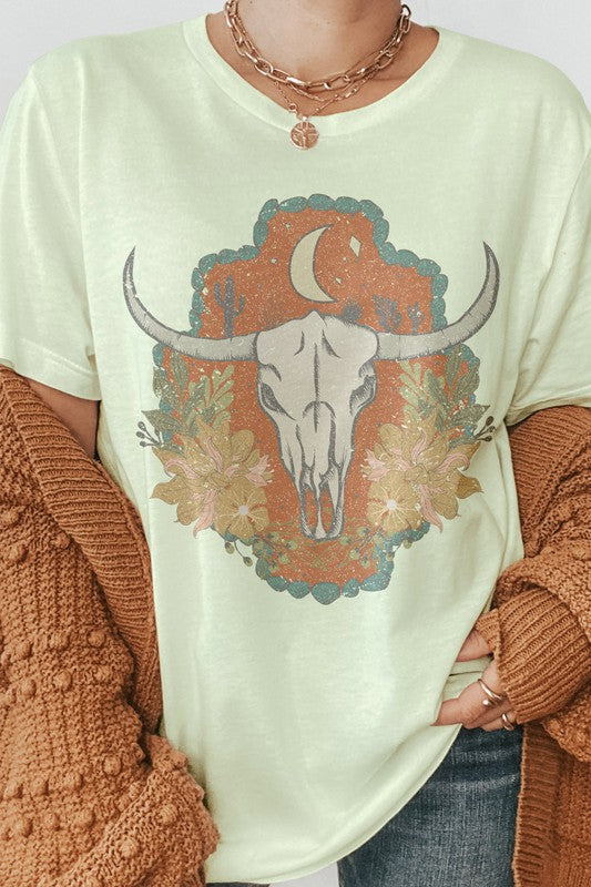 BOHO WESTERN BULL SKULL GRAPHIC TEE