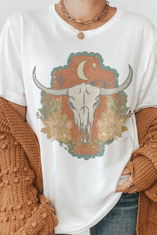 BOHO WESTERN BULL SKULL GRAPHIC TEE