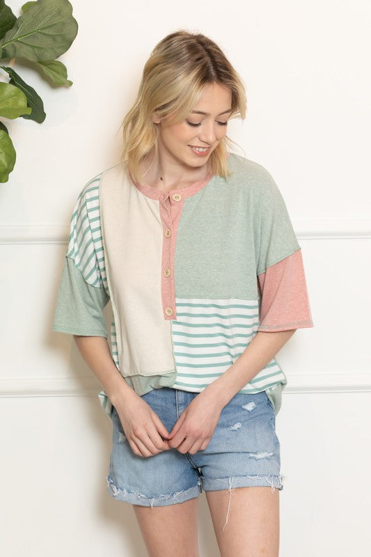 COLORBLOCK BUTTON KNIT TOP