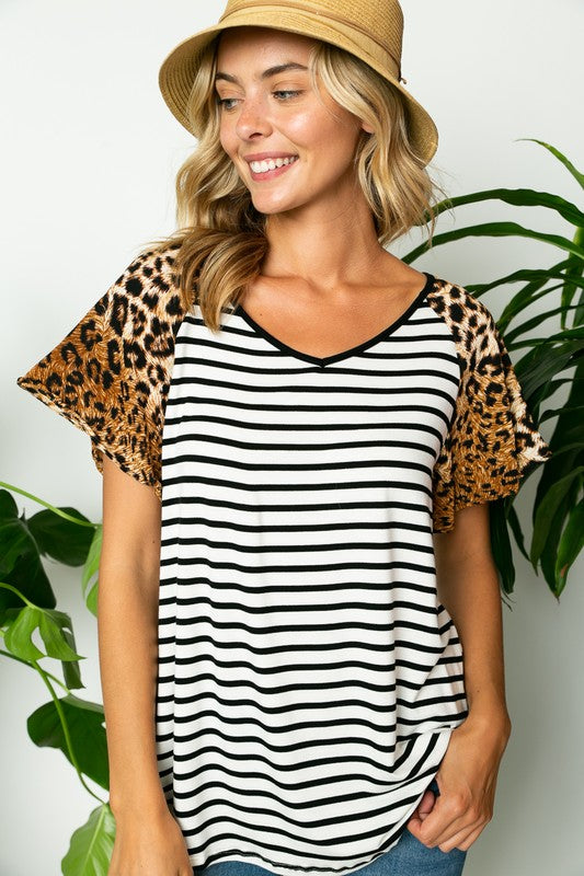 PLUS SIZE STRIPE ANIMAL FLARE SLEEVE TOP