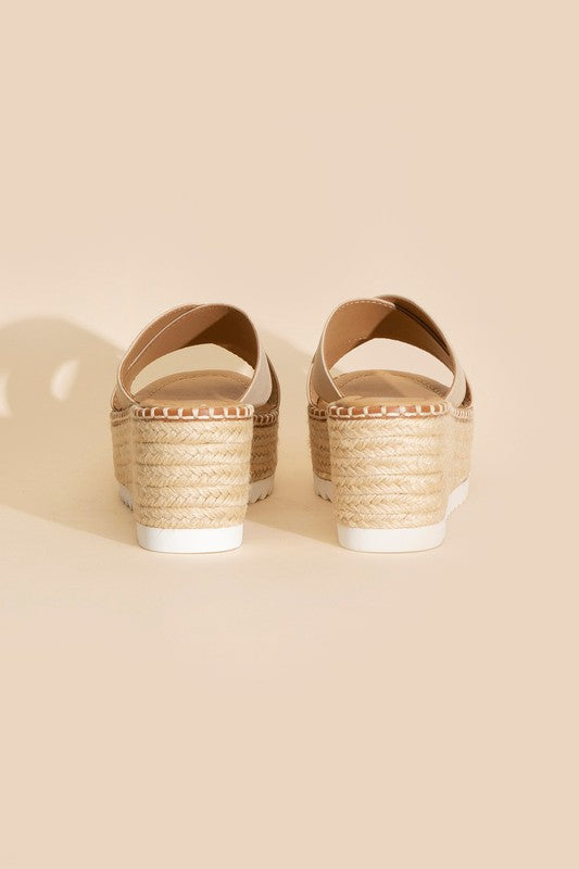 RAFFIA PLATFORM SLIDES