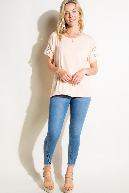 PLUS SIZE LACE PATCH TOP